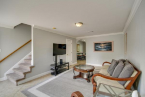 Gulfport Condo with Private Balcony - Walk to Beach!
